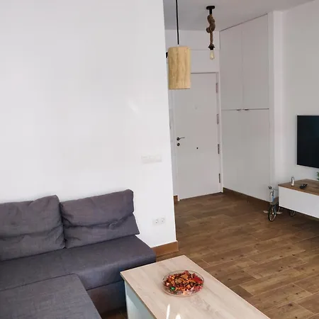 Apartment Piso Centrico En Avenida Principal *